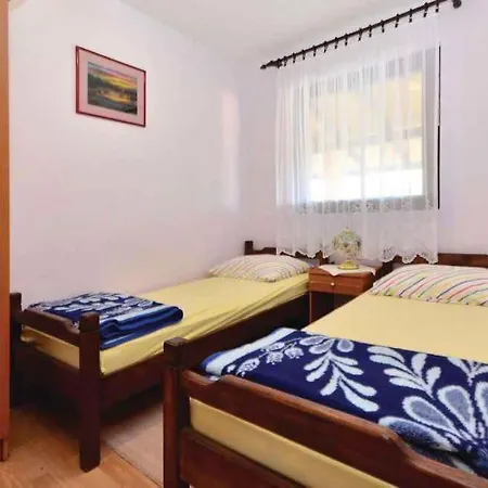 Two-bedroom 2 Apartamento